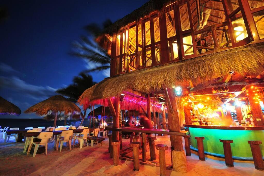 アクマルCasa Blanca By The Caribbean Seaアパートメント エクステリア 写真